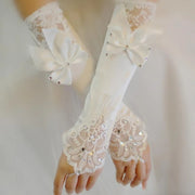 Elegant Lace Yarn Bow Gloves