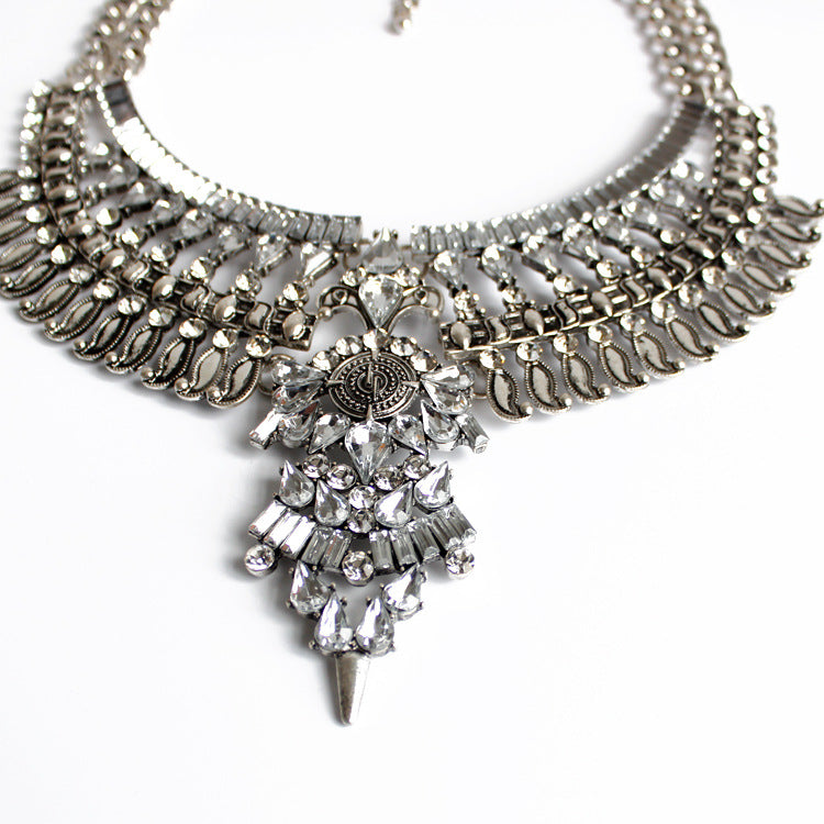 Alloy Diamond-style Crystal Necklace