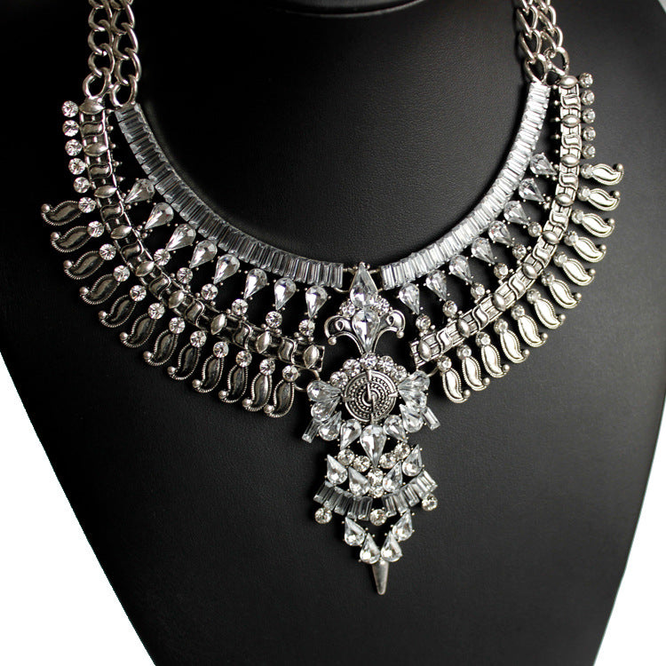 Alloy Diamond-style Crystal Necklace