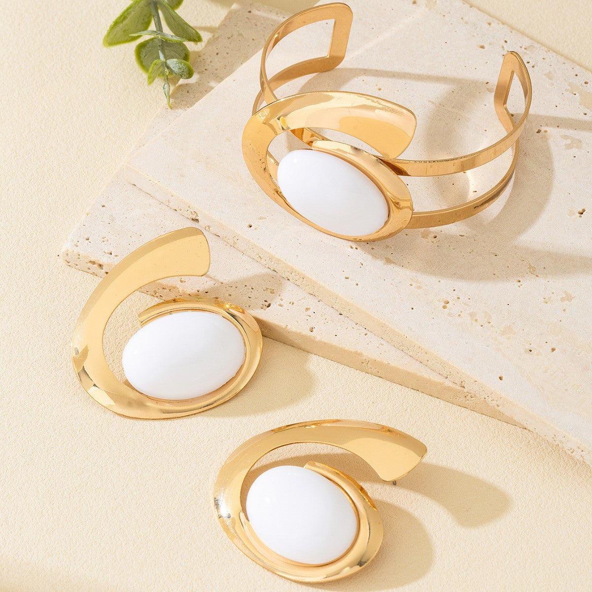 Exaggerated Geometric Trend Irregular Retro Circle Stud Earrings