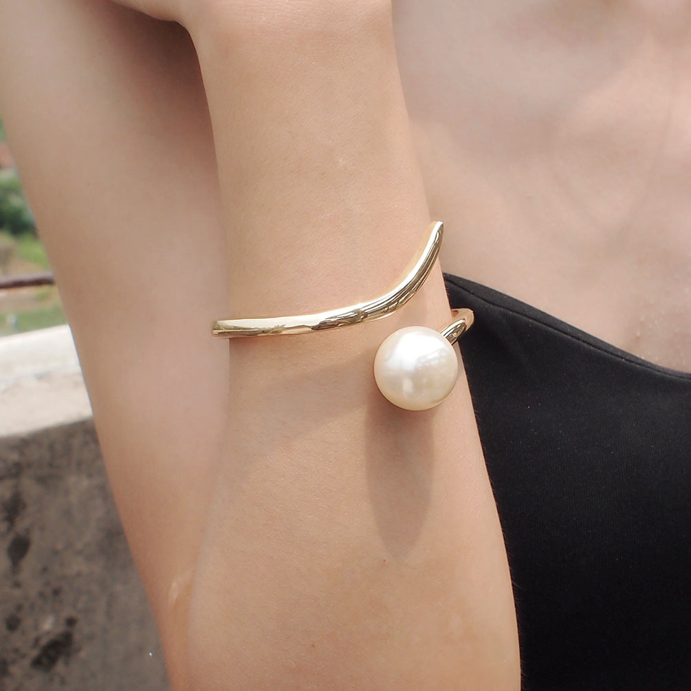 Special Design Asymmetrical Pearl Bracelet