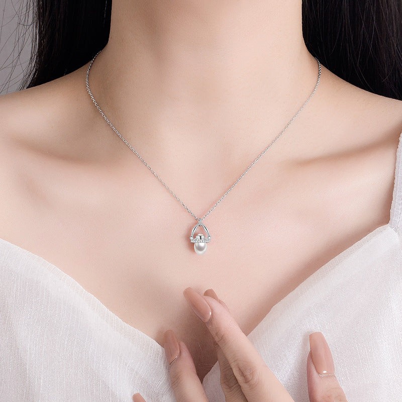 Unique Design, Stylish Pearl Necklace