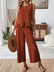 Chic Sleeveless Top & Capri Pants Set