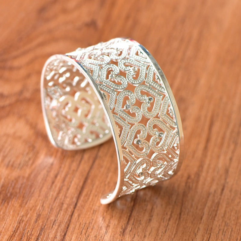 Pattern stylish bracelet