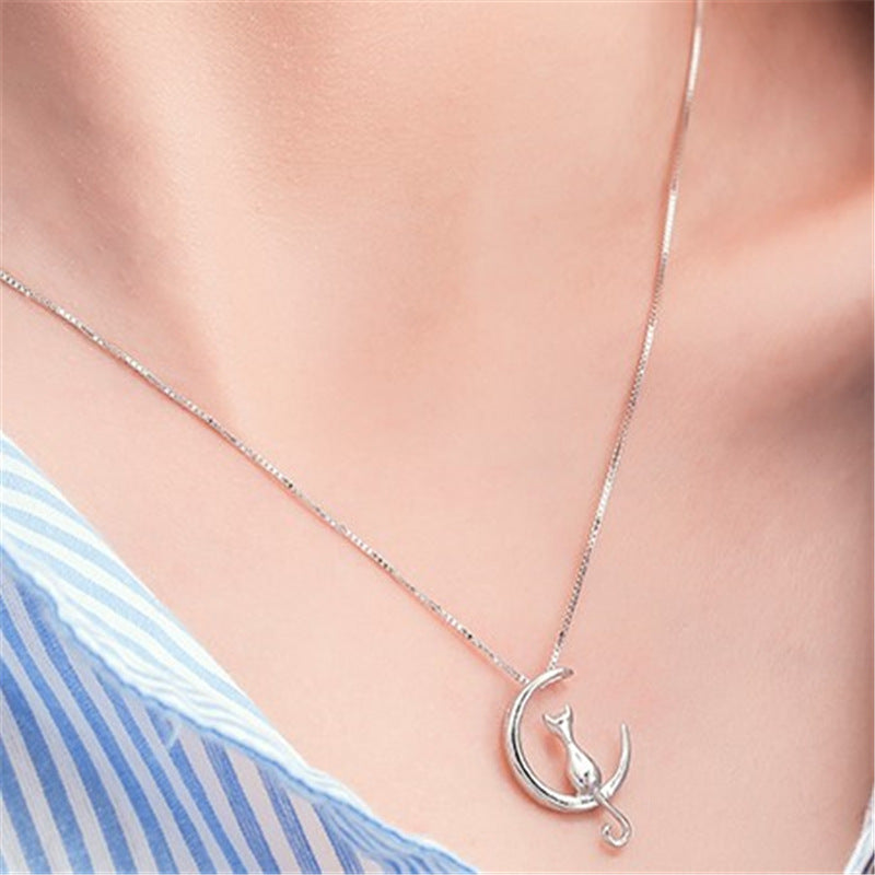 The cat necklace