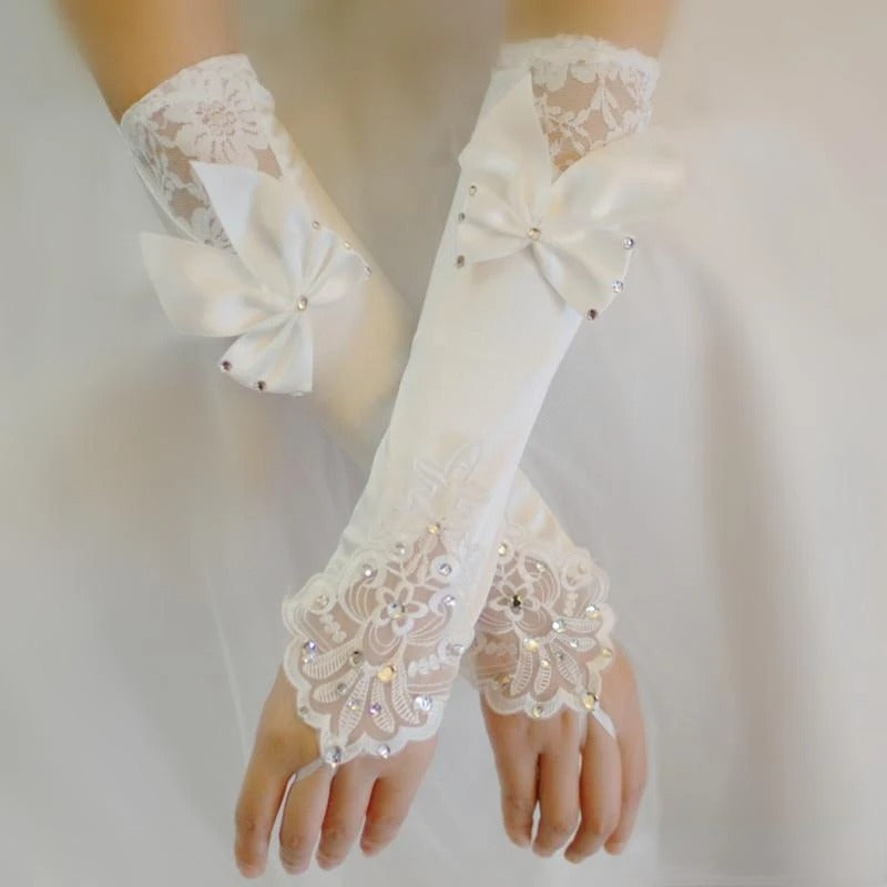 Elegant Lace Yarn Bow Gloves