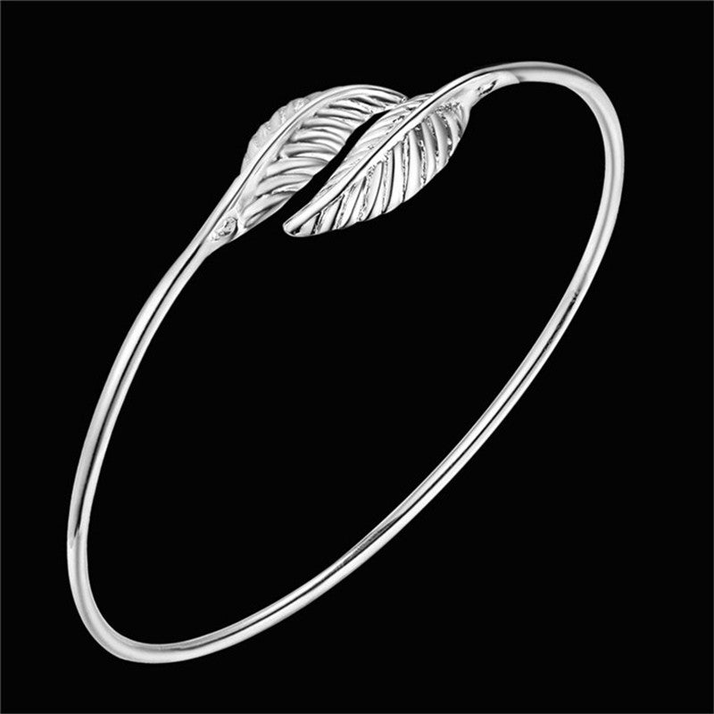 Nature-style Leaf Bangle