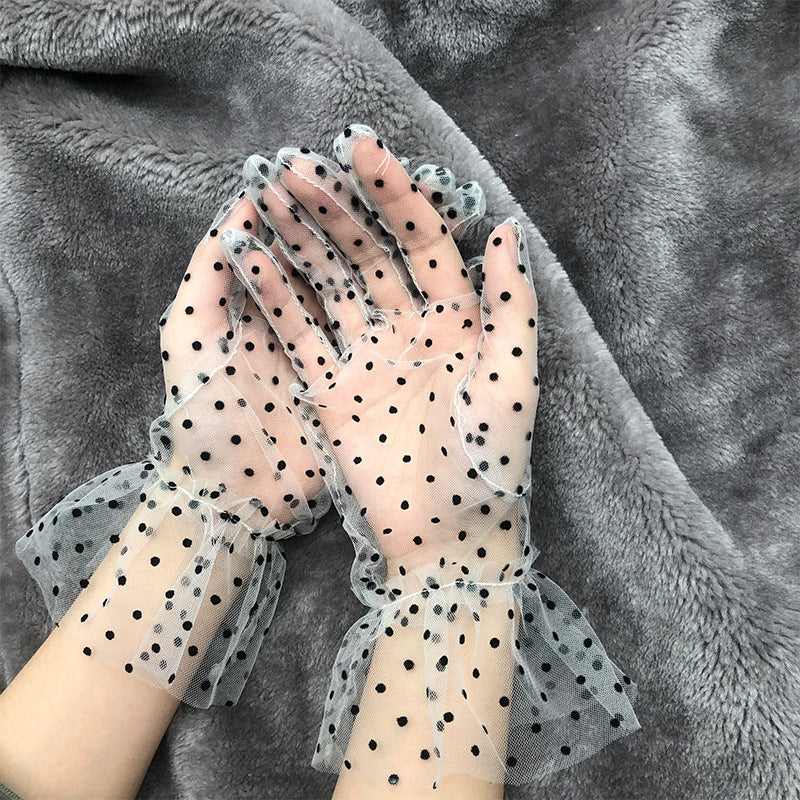 Classic Lace Gloves