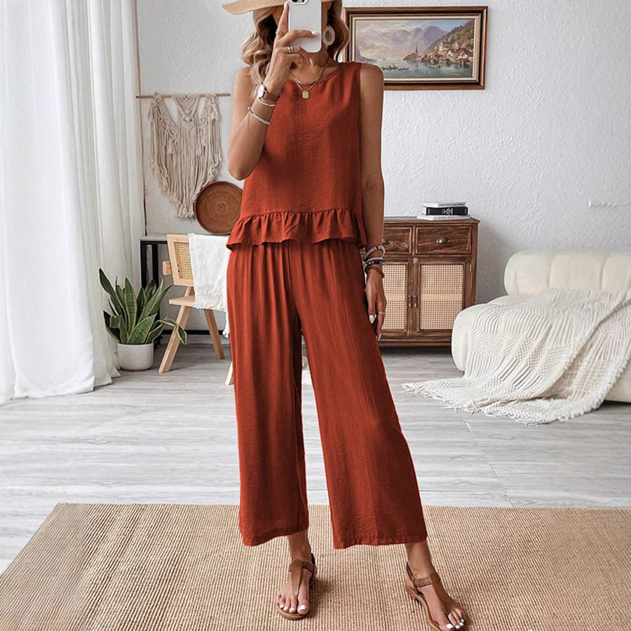 Chic Sleeveless Top & Capri Pants Set
