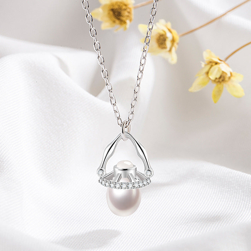 Unique Design, Stylish Pearl Necklace