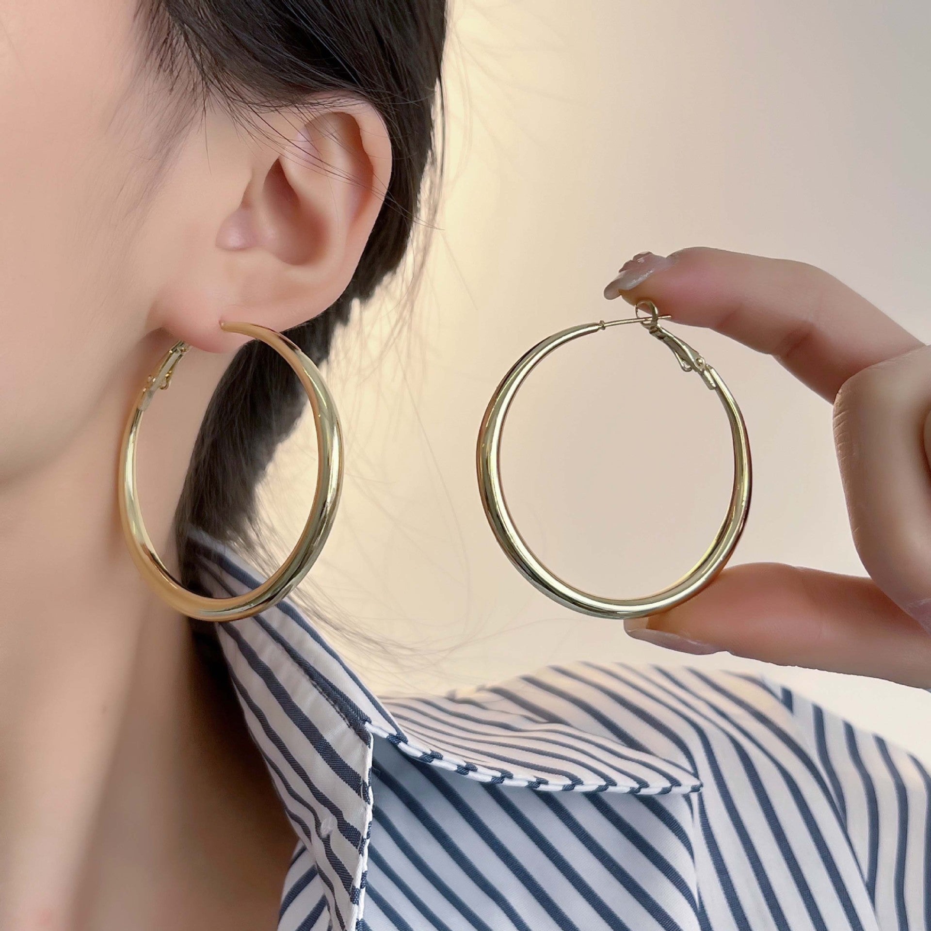 Exaggerated Cool Temperamental Big Circle Earrings