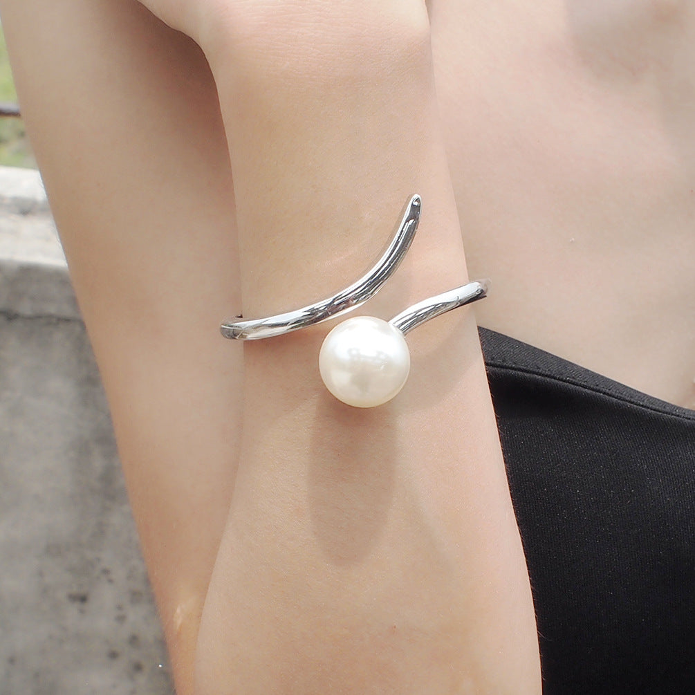 Special Design Asymmetrical Pearl Bracelet