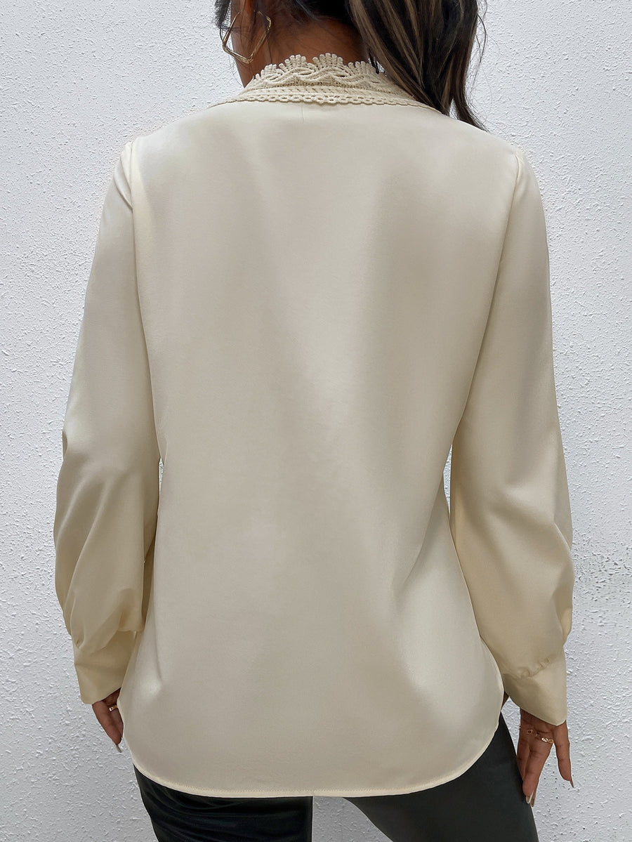 Simple, Elegant Lace Stitching V-neck Top