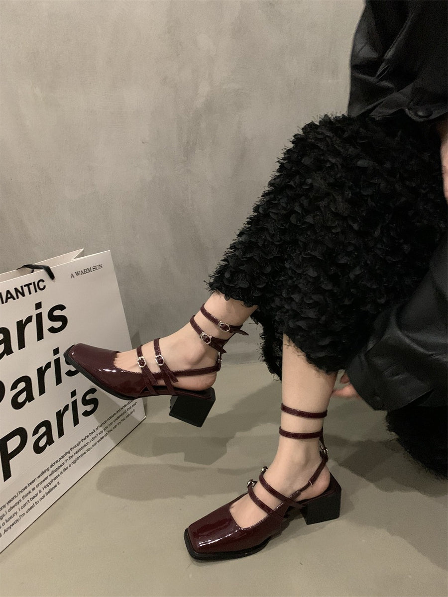 Chic Black Chunky Heel Heels