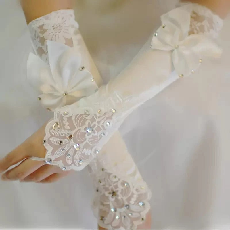 Elegant Lace Yarn Bow Gloves