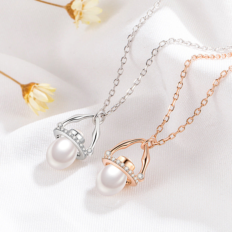 Unique Design, Stylish Pearl Necklace