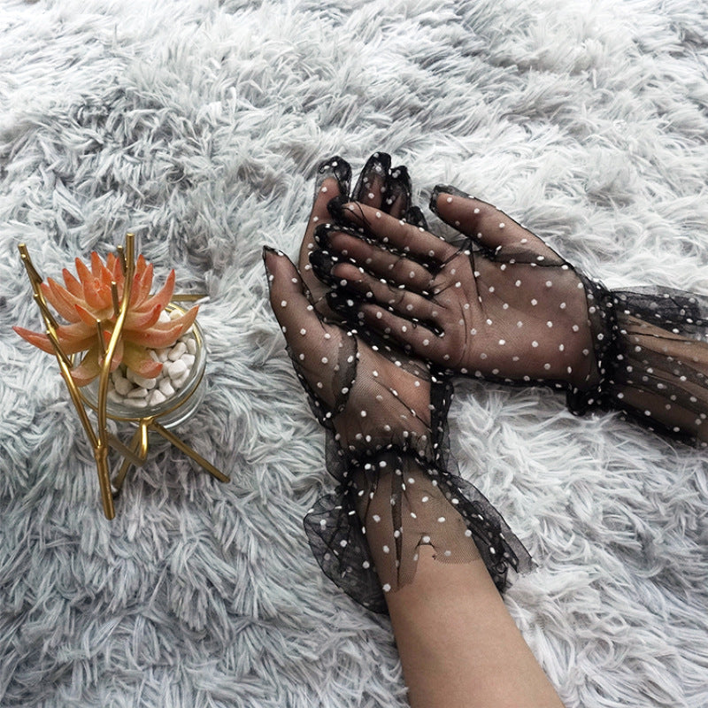 Classic Lace Gloves
