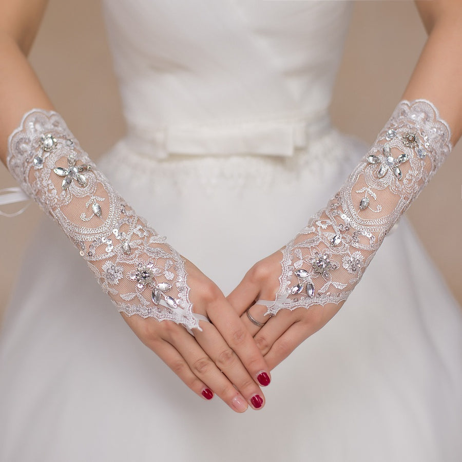 Elegant Lace Rhinestone Gloves