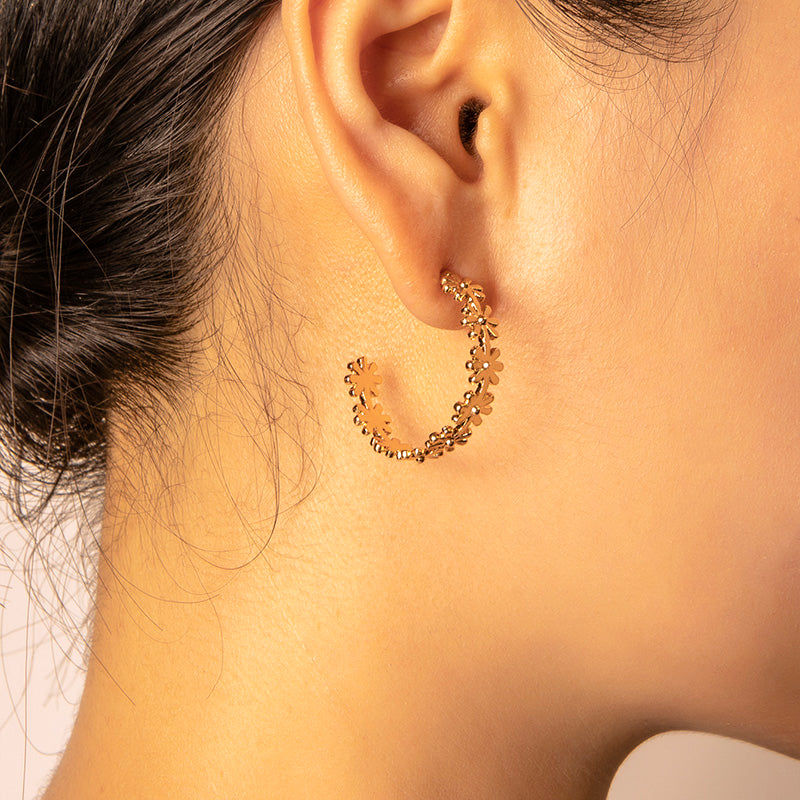 Korean Cool Daisy Statement Stud Earrings
